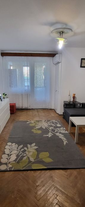 OFER SPRE ÎNCHIRIERE garsonieră confort I, zona Hotel Traian — fotografia 1