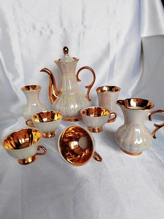 Вазы бокалы штофы сервиз