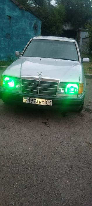 Продам легенду 90х Мерседес 124