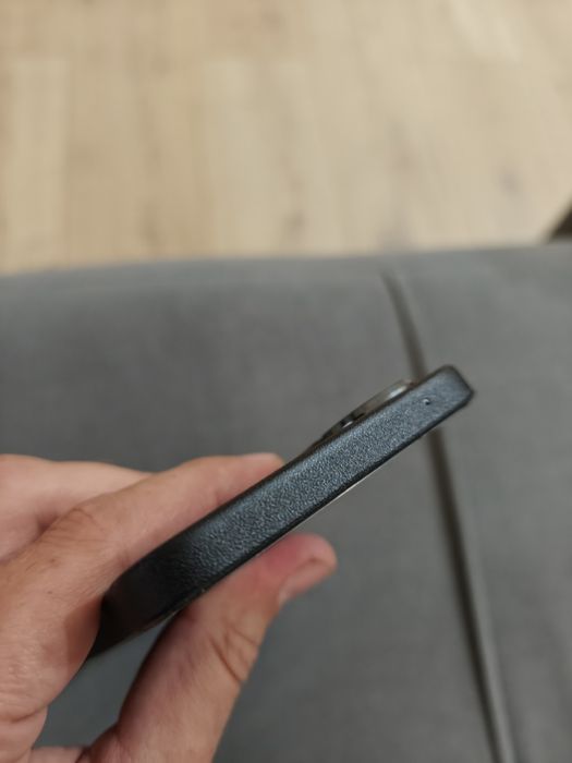 Poco f7 12/512gb