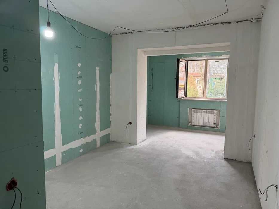 Срочная продажа на Нукусской — 1 этаж с потенциалом под офис! + подвал