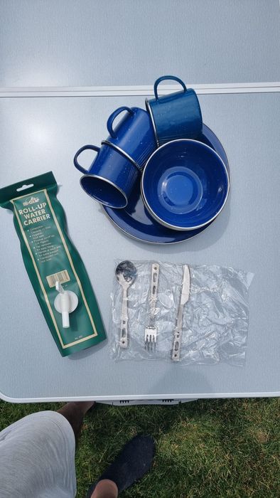 Accesorii cort - masa, scaune, spatii depozitare, rafturi