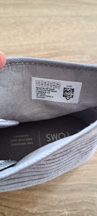 Нови детски сиви маратонки Tom's р-р 36