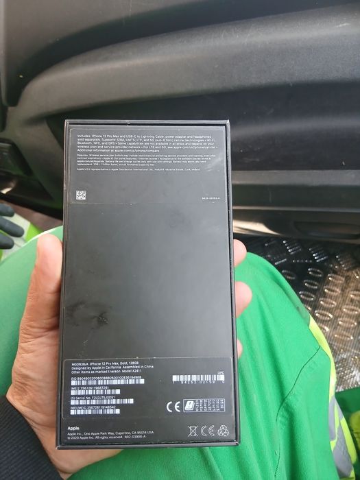 Vand cutie iphon 12 pro max gold
