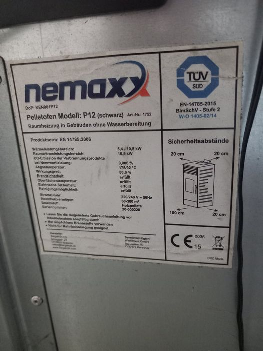 Суха пелетна камина NEMAXX