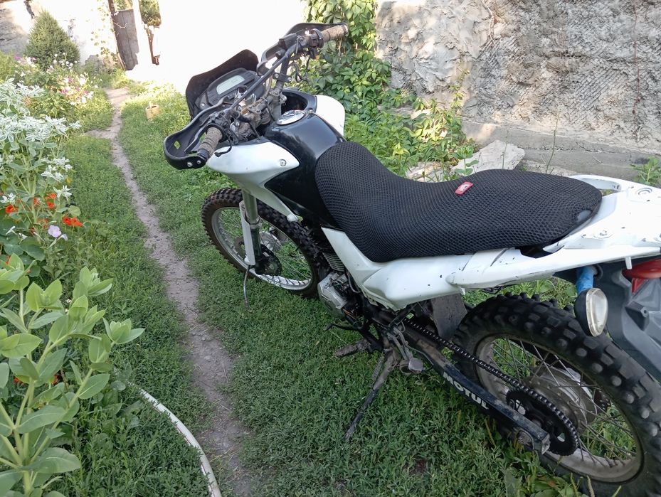 Продам Тур эндуро 250куб не находу