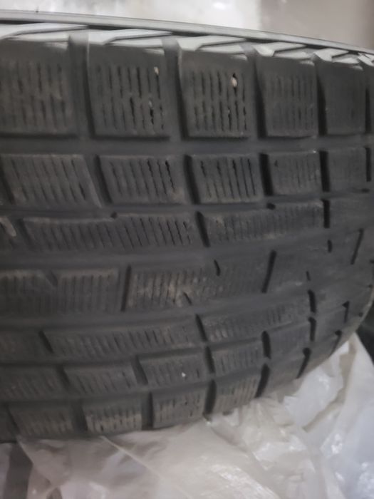 Продам Резину Шины 235/45/18