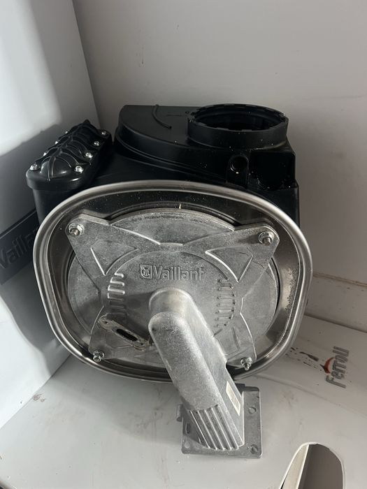 Schimbator primar vaillant pure in stare perfecta de fuctionare.