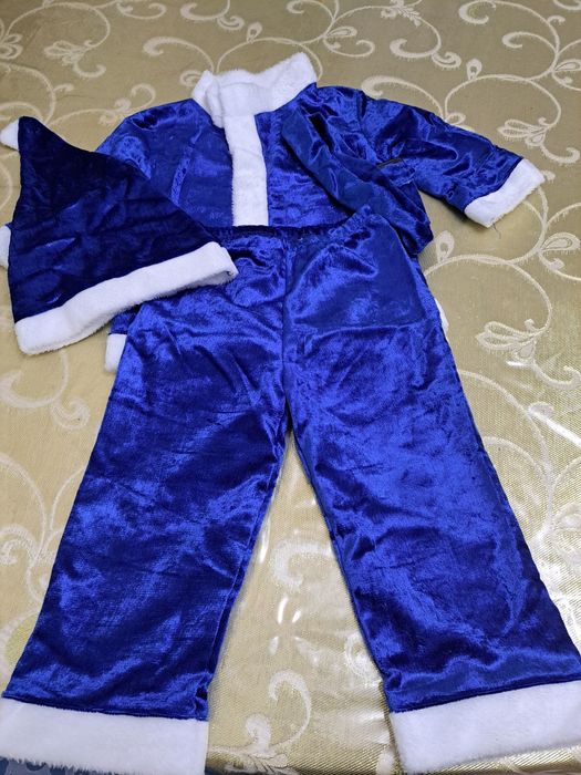 Продаю новогдние костюмы