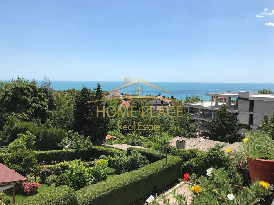 Дава се под наем Четиристаен апартамент в Варна, Бриз - 155 кв.м за 918 € - Снимка #1