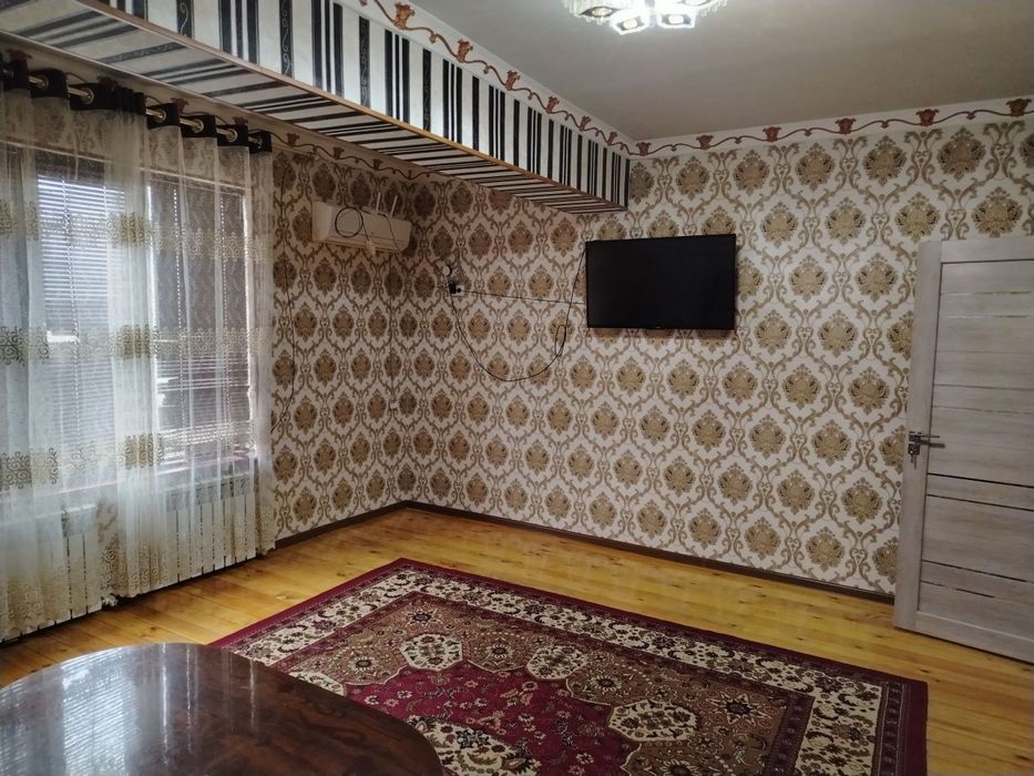 Шахар марказида жойлашган 2 хонали квартира ижарага берилади