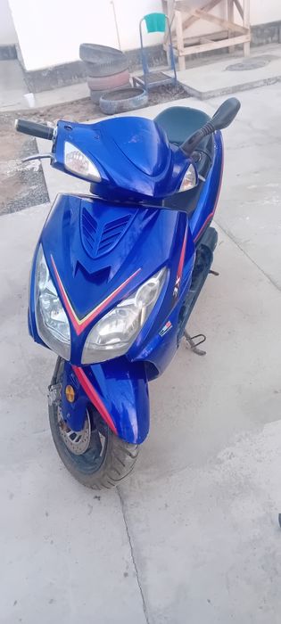 Скутер 150 кубов