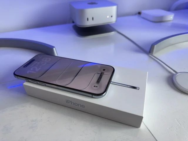 Продам iPhone Air 17 Sky blue 100% AKB