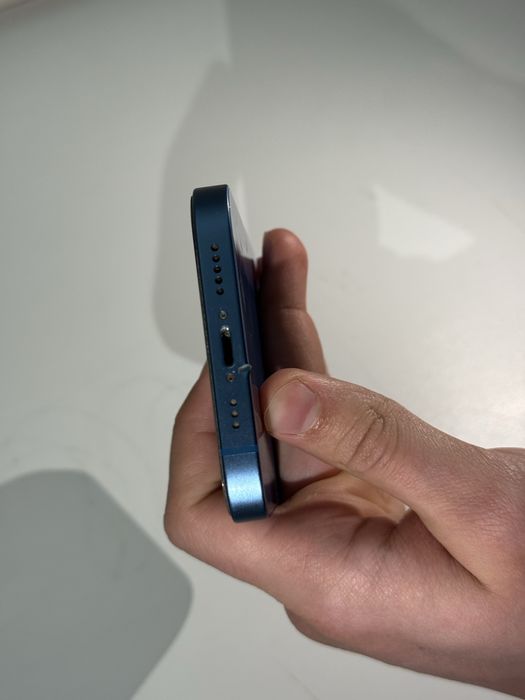 Продам iphone 13