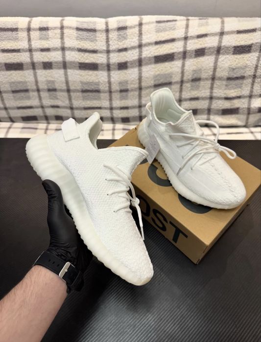 Adidasi “Yeezy 350 v2 Withe” (Sigilat)