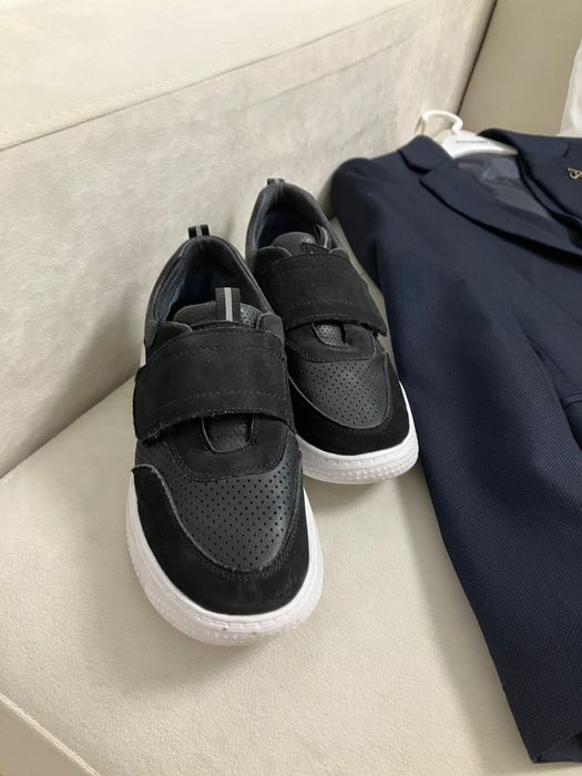 Продам школьную форму и туфли на 2-3 класс