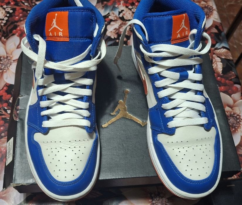 AIR JORDAN 1 MID  mărime 41