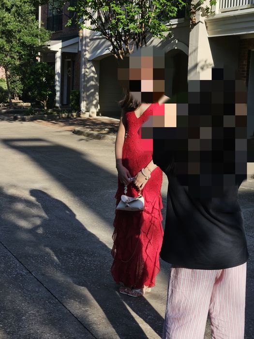 Выпускное красное платье