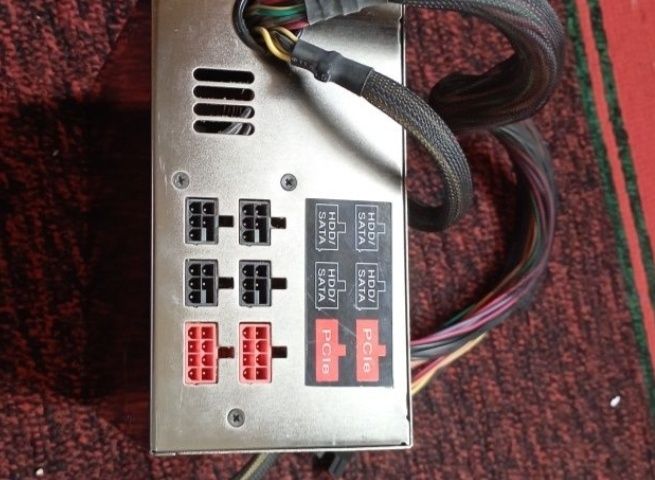 Blokpitaniya 700w va 550w yarim Modulniy