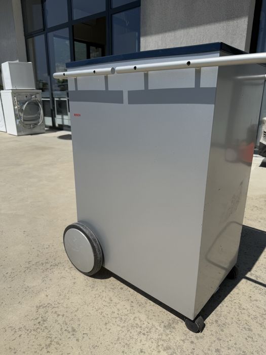 Малка витрина на колелца - Количка Bosch