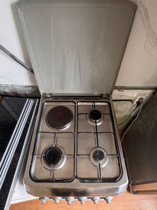 Газовая плитка с духовкой