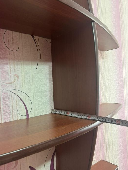 Продам настенную полочку