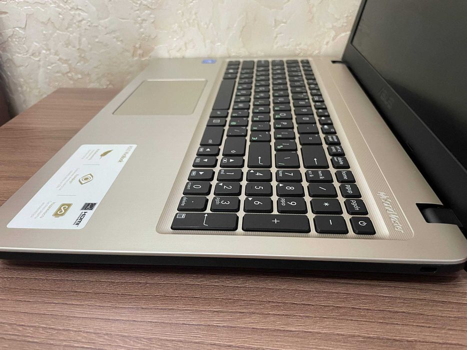 Asus X540 /Celeron N4100/4Gb Ram/120Gb ssd/Uhd Graphics 600/
