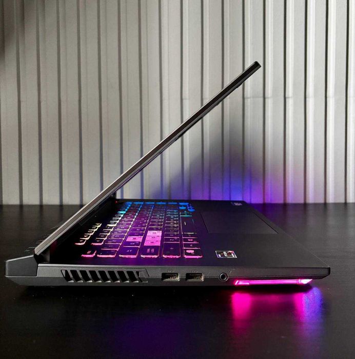 Игровой ноутбук Asus ROG Strix G15