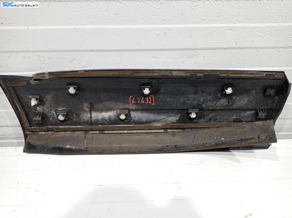 Bandou Ornament Overfender de pe Usa Portiera Stanga Spate Volkswagen Tiguan 2008 - 2015 Cod 5N0854949E [L2632]