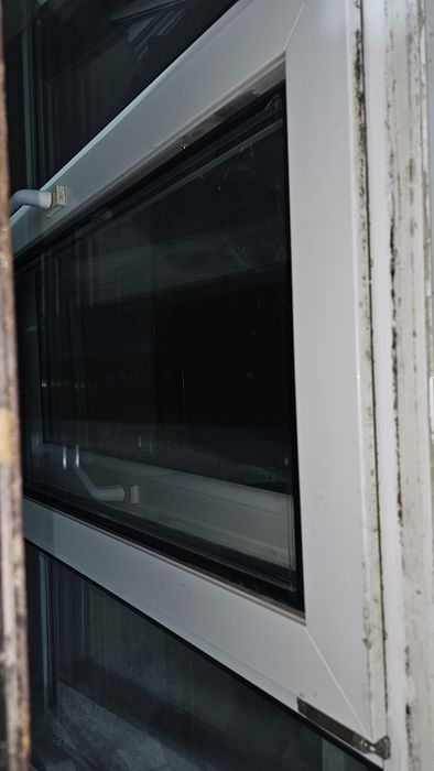 Fereastra Geam termopan  maro si alb