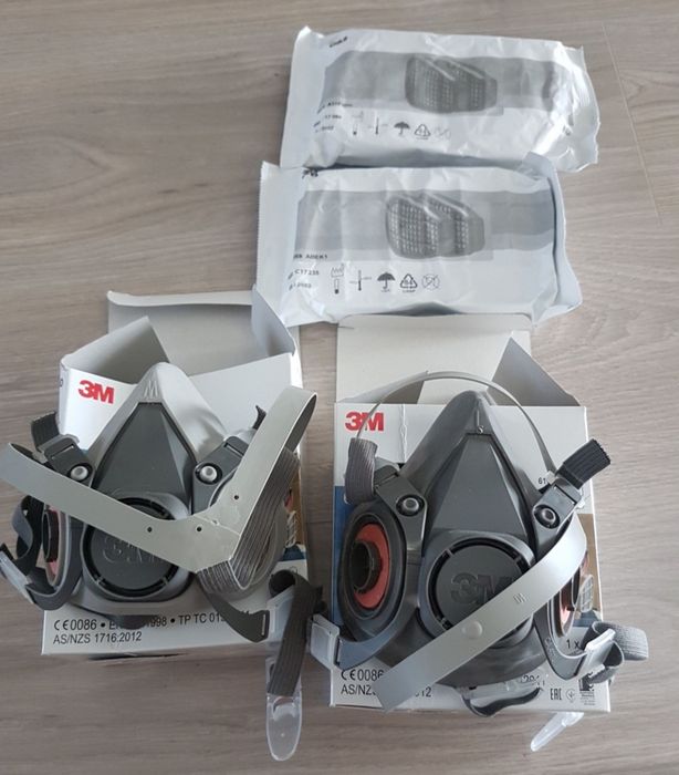 Masca profesionala 3M Polonia + filtre carbon prefiltre capace