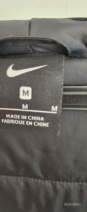 Яке nike  зимно размер М