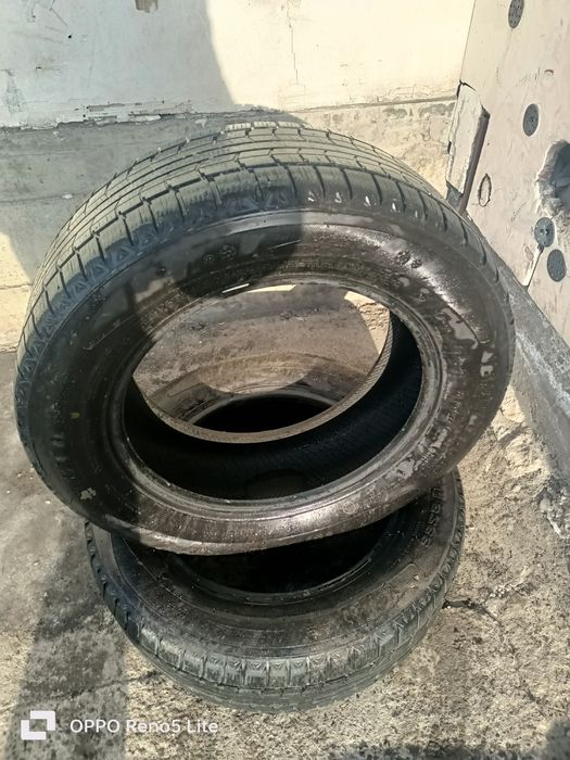 . Продам шины на 215× 60 × 16