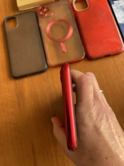 Телефон Iphone 11 red