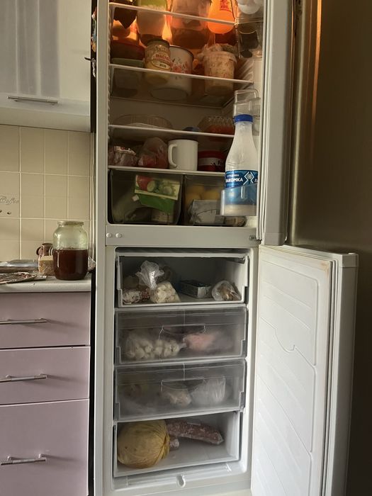 Продам холодильник Атлант