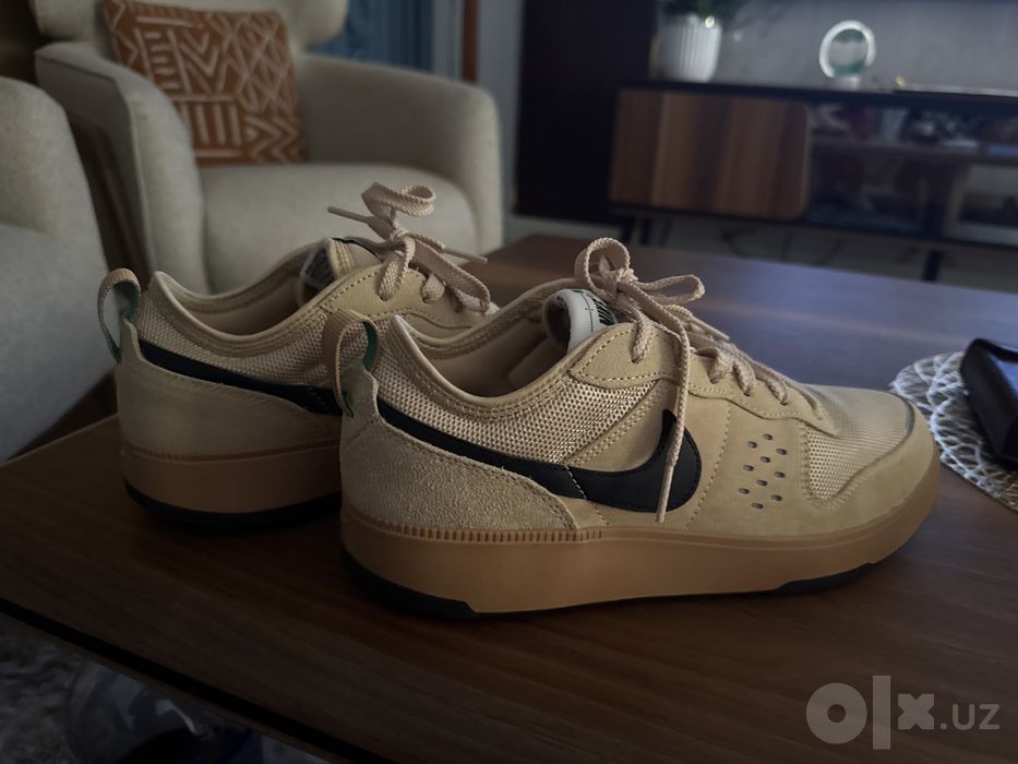 Новые Оригинал Nike C1TY