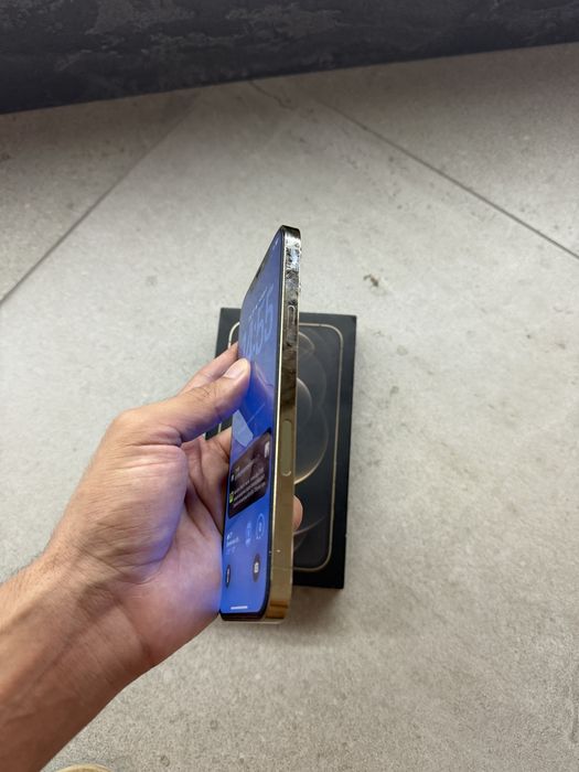 Продам свой личный Iphone 12 Pro Max 256 гб !