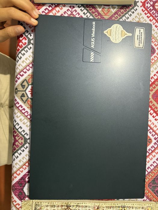 Продам ноутбук Asus vivobook