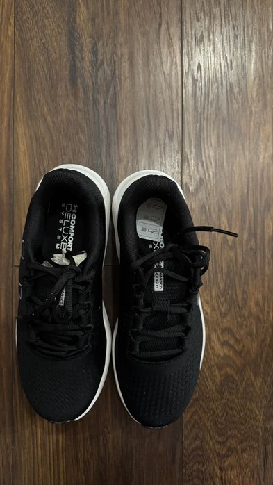 Дамски маратонки Under armour