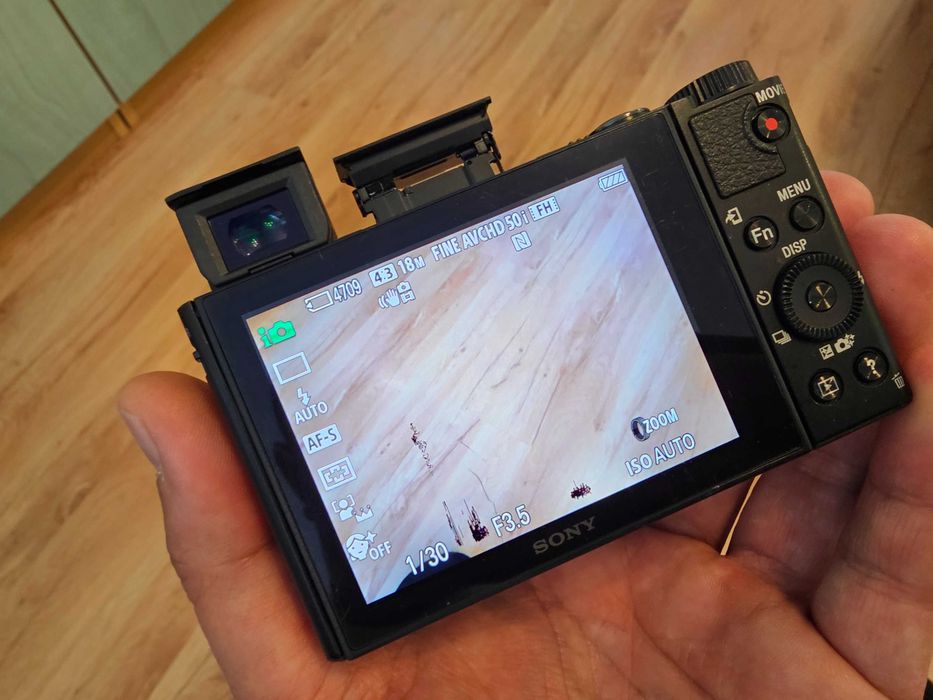 SONY Cyber-shot DSC-HX90