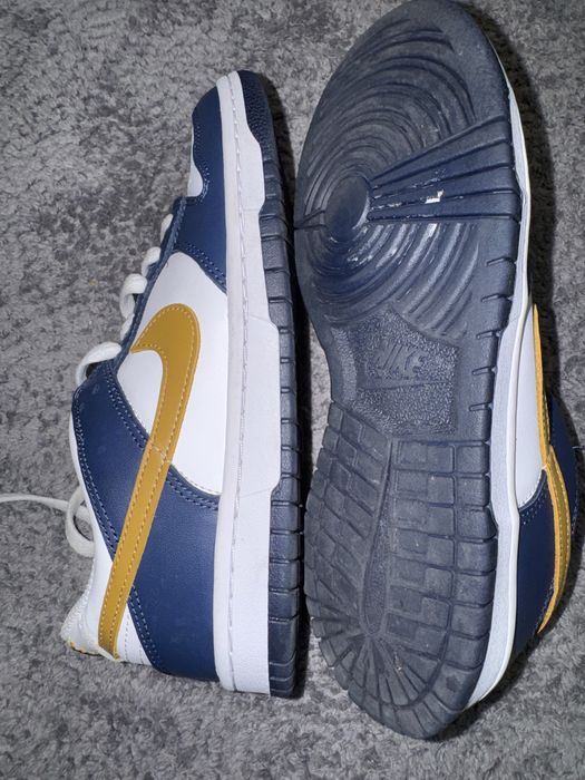 -Nike Dunk Low -