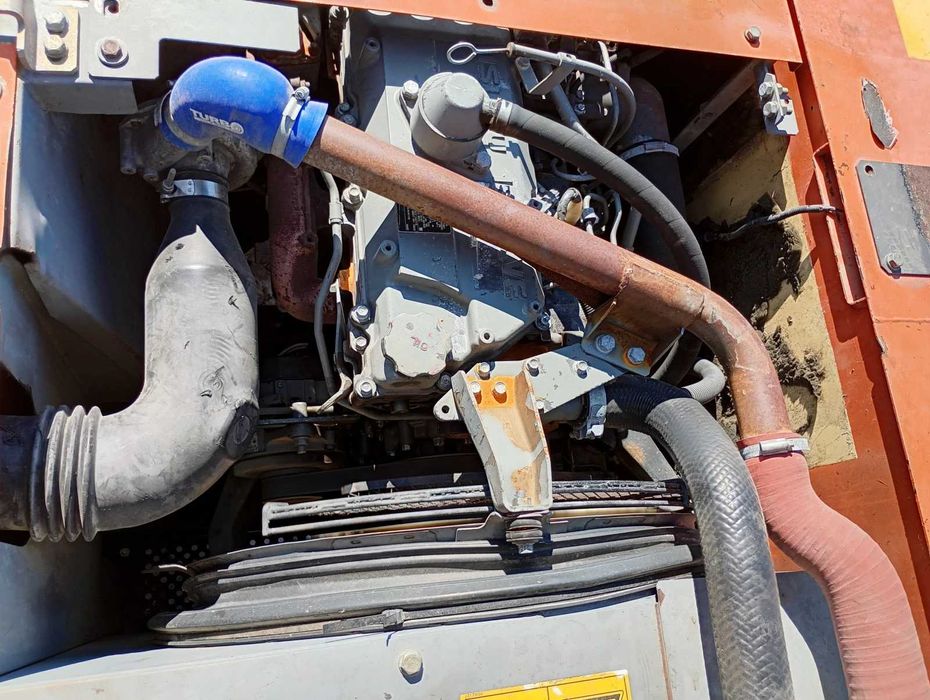 Багер Hitachi ZX240N-3