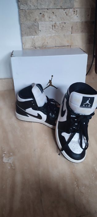 Nike Air Jordan 1 mid