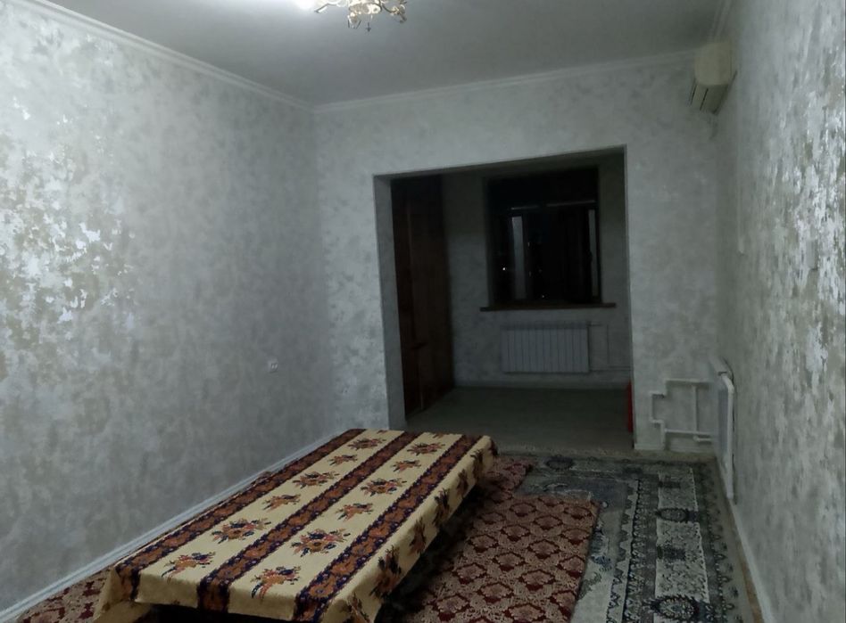 Сдается 2 ком Кушбеги. Спальня комната имеется