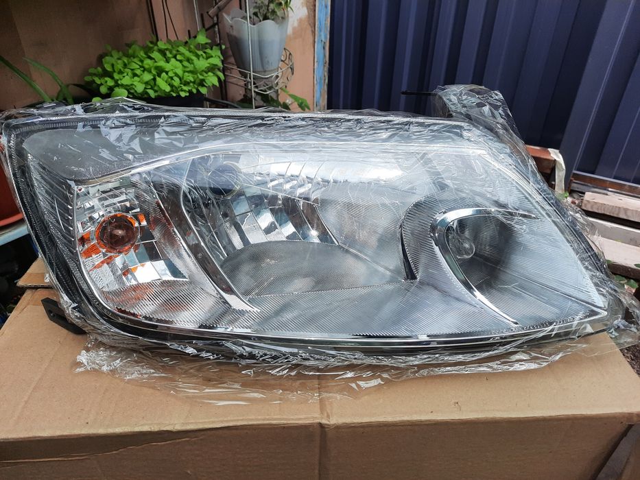Продам фары на Лада гранта