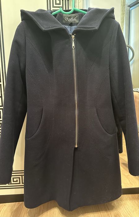 Продам пальто осенне-весеннее