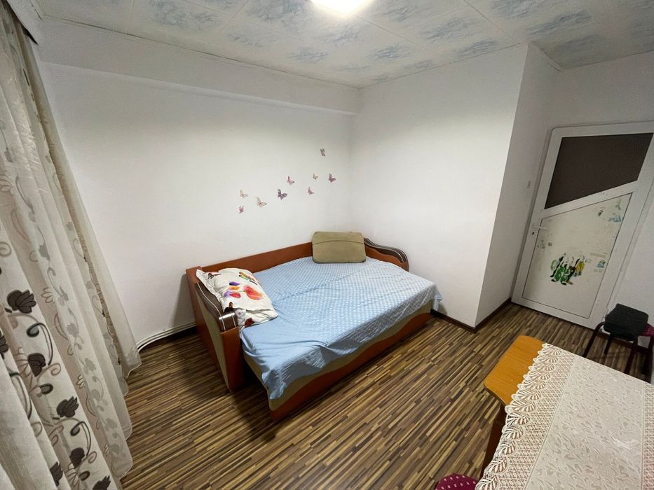 Închiriez apartament cu doua camere