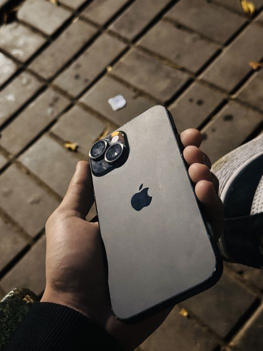 Apple 15 Sim+Esim