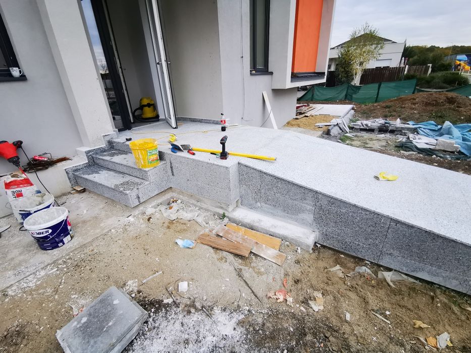 Meseriaș Execut - Gresie/Faiantă/Parchet/Rigips,Vopsea Lavabila,Granit