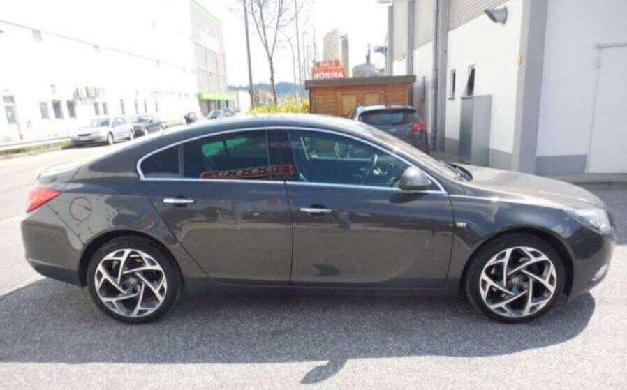 Opel Insignia limousine  2013, motor 2000,navi, camera, 16V,diesel. j.